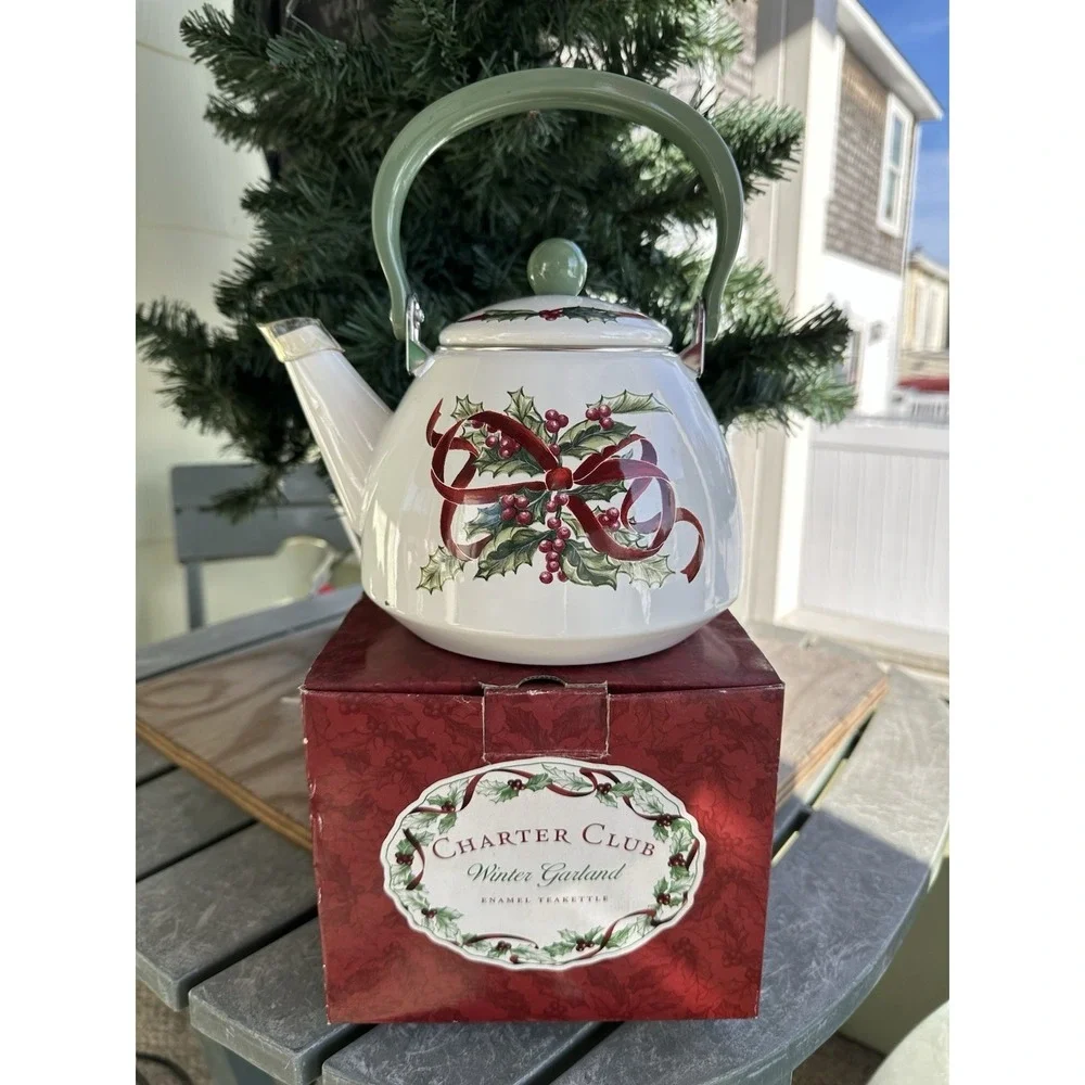 1998 Charter Club Winter Garland Enamel on Metal 2 Qt Tea Kettle Taiwan With Box
